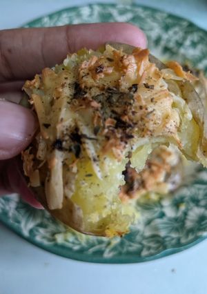Gambar Smashed Potatoes 🥔