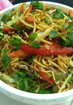 चाइनीस भेल (Chinese Bhel recipe in Hindi रेसिपी मुख्य फोटो
