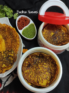 બેસન ચીલા (Besan Chila Recipe In Gujarati) રેસીપી મુખ્ય ફોટો