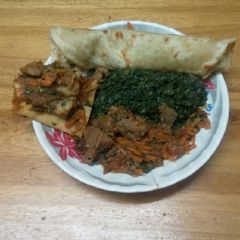 A picture of Healthy beef spinach with chapati.