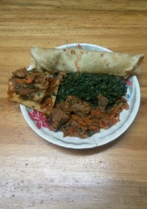 A picture of Healthy beef spinach with chapati.