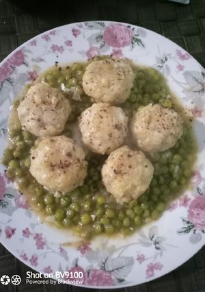 Una foto de Albóndigas de merluza en olla eléctrica