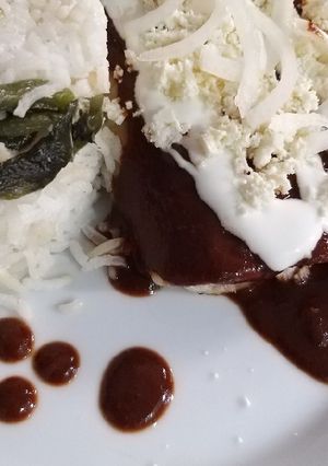 Una foto de Deliciosas y facilísimas enmoladas 🤩