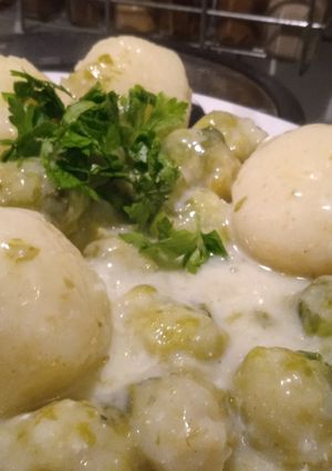 Tejszínes túrós savanyú kelbimbó recept fotója