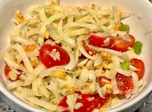 Foto resep Fresh Green Papaya Salad