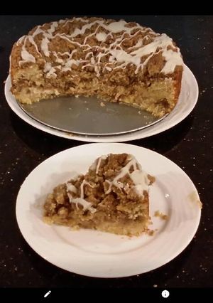 A picture of Apple Crumb Cake.