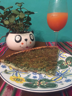 Una foto de Tarta de acelga esponjosa. Fácil y rápida