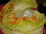 Tacos de pollo y zanahoria en lechuga