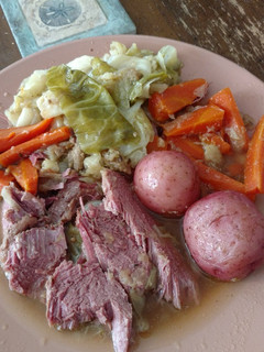 A picture of Corned Beef and Cabbage.