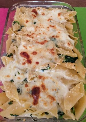 Una foto de Fideos con espinaca gratinados