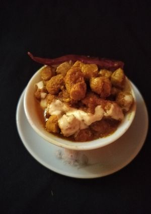 A picture of Soya chunks malai curry.