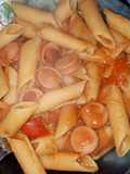 Mostacholes con salsa de salchicha