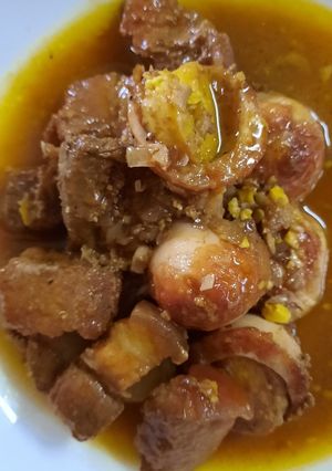 Hình của món Thịt kho trứng.