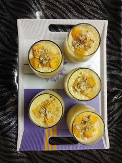 मैंगो लस्सी (mango lassi) रेसिपी मुख्य फोटो