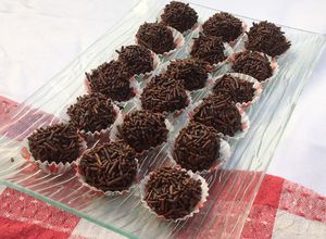 Una foto de BRIGADEIROS 🇧🇷