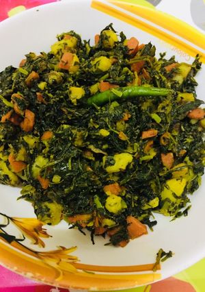 A picture of Aloo methi gajar mix veg.