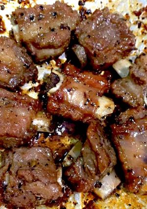 Hình của món Sườn non ram mặn.