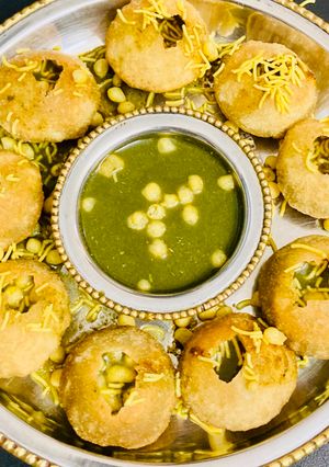 पाणीपुरी (Pani Puri Recipe In Marathi) रेसिपी चे मुख्य फोटो 