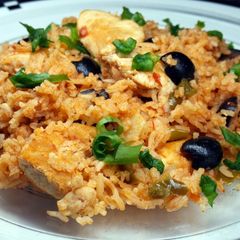 A picture of One Pot Rice with Chicken.