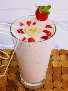 Foto resep Strawberry Tropical Healthy Smoothies