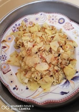 A picture of Easy anda aloo recipe for kids.
