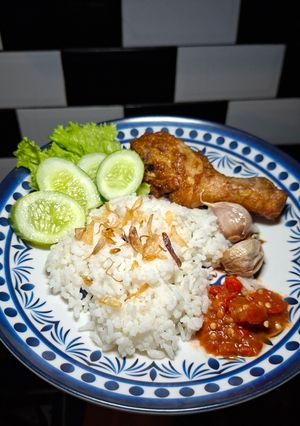 Foto resep Ayam Goreng Bawang Putih Simpel