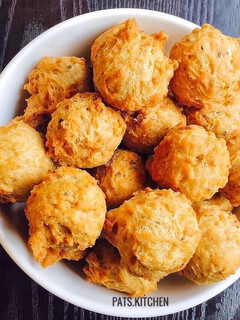 A picture of Coconut Buns.