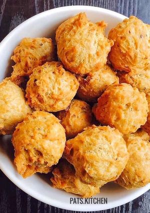 A picture of Coconut Buns.