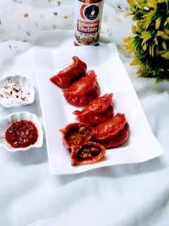 हेल्दी चुकंदर मोमोस (Healthy chukandar momos recipe in hindi) रेसिपी मुख्य फोटो