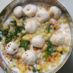 A picture of Makhana Boondi Raita.