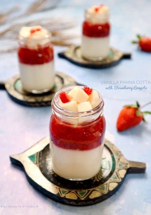 Foto resep Lychee Vanilla Panna Cotta dgn Strawberry Compote