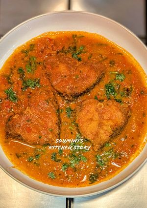 A picture of Bihari Fish Curry.