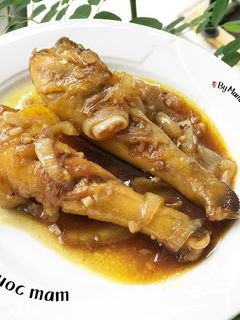 Hình của món Đùi gà khìa nước mắm.