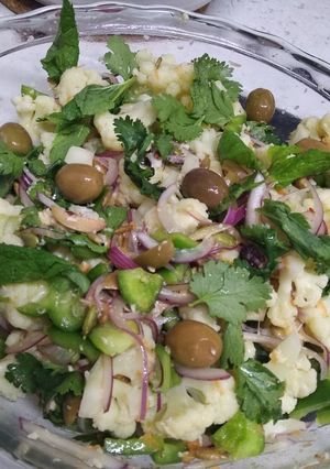 A picture of Cauliflower salad.