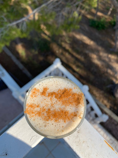 Una foto de Batido de cacahuetes con plátano