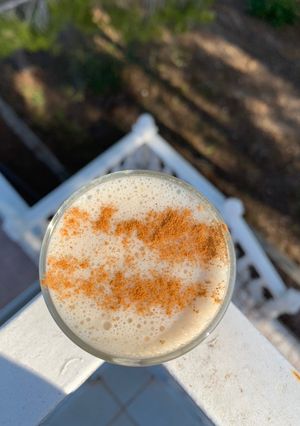 Una foto de Batido de cacahuetes con plátano