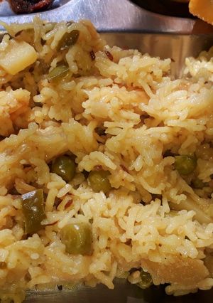 मसाला भात(masala bhat recipe in hindi) रेसिपी मुख्य फोटो