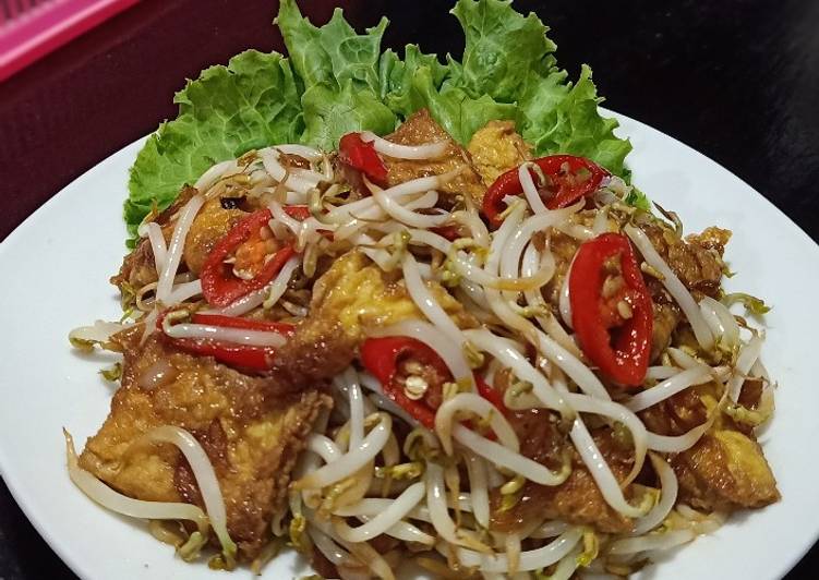 Bagaimana Menyiapkan Dadar Telur Cah Toge Anti Gagal