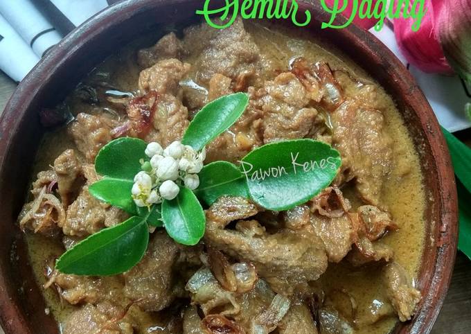 Resep Semur Daging oleh Pawon Kenes - Cookpad