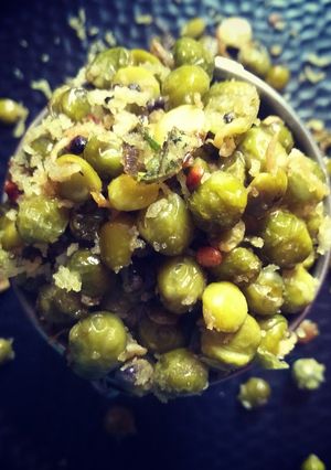 A picture of Sprouted Green Peas Sundal.