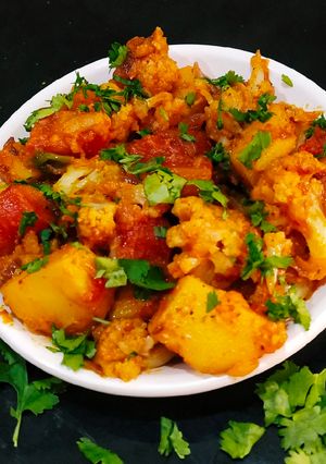 A picture of Gobhi Gajar Aloo Sabji.