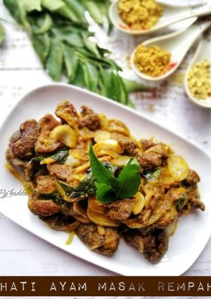 Gambar Hati & Pedal Ayam Masak Rempah