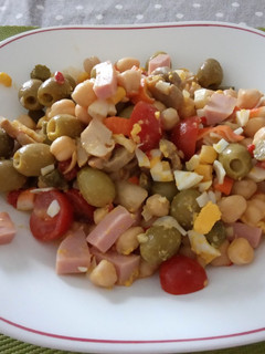 Una foto de Mi ensaladilla de garbanzos