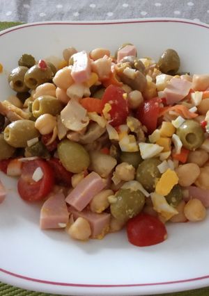 Una foto de Mi ensaladilla de garbanzos