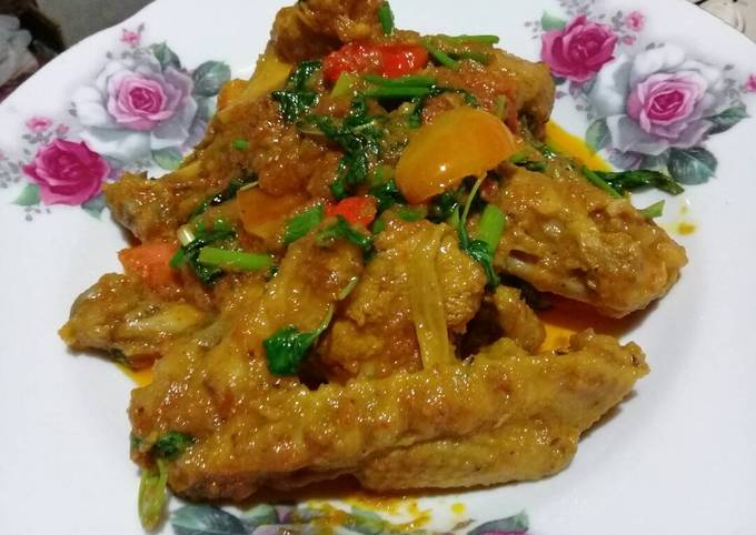 Yuk intip, Resep bikin Ayam Kampung Bumbu Rujak untuk Idul Adha yang enak
