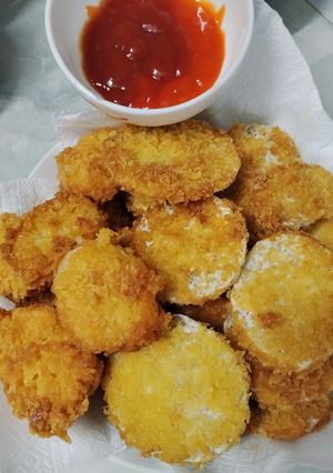 Hình của món Củ sen chiên giòn và khoai cao chiên giòn.