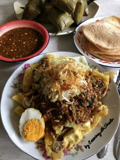 Foto resep Lontong Tahu Telur