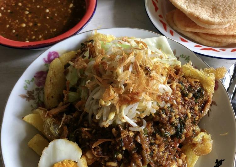 Lontong Tahu Telur
