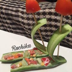 A picture of Cucumber Boats.