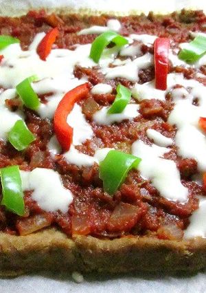 Foto principal de Pizza base de atún con pimientos morrones